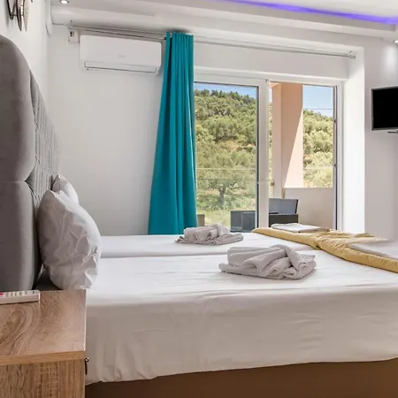 Dionysia S4 アリカナス